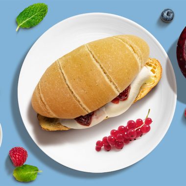 Brioche farcita con Marmellata e Yogurt